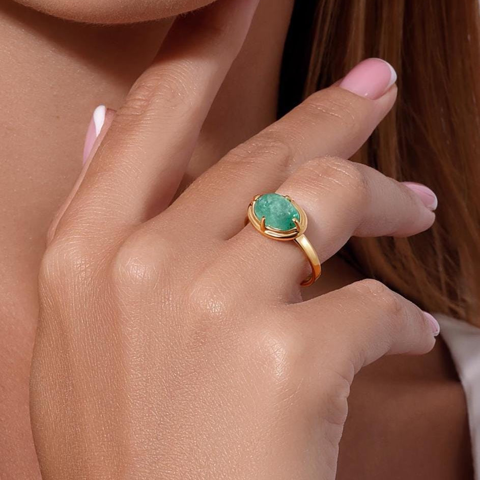 Yellow Gold Emerald Cabochon Handcrafted