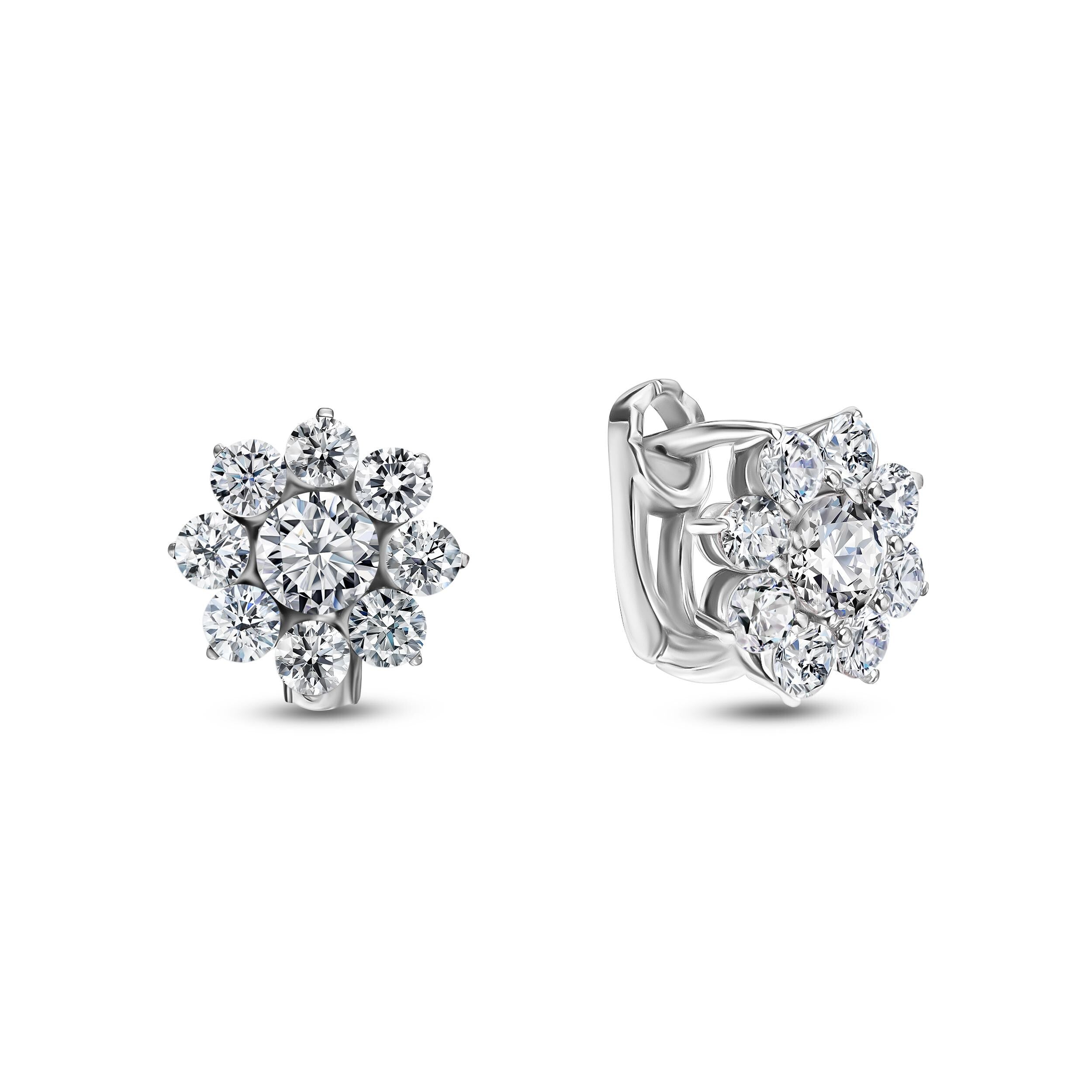 Boucles d'oreilles fleur en or blanc et diamants