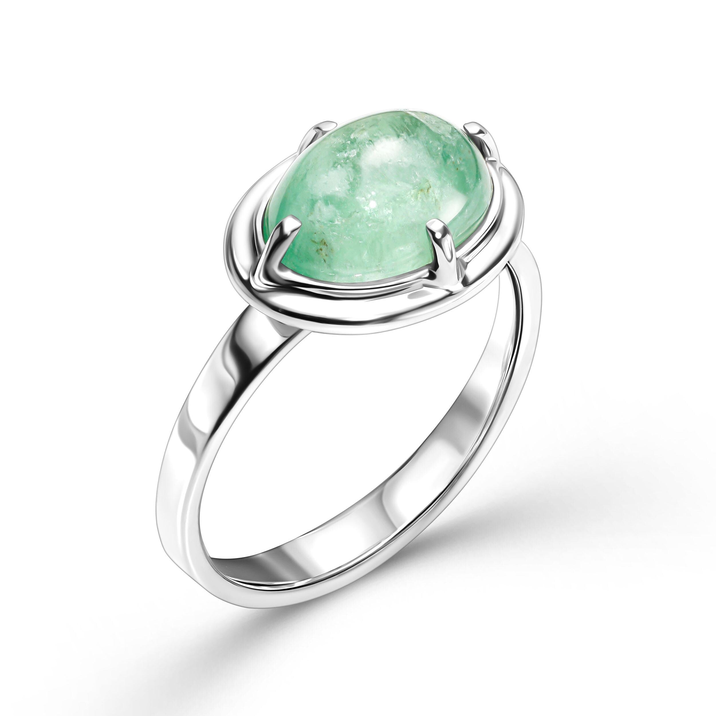 White Gold Emerald Cabochon Ring